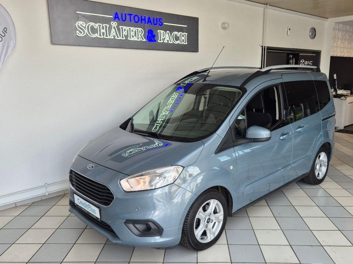 Ford Tourneo Courier Titanium PDC SHZ ALU NAVI