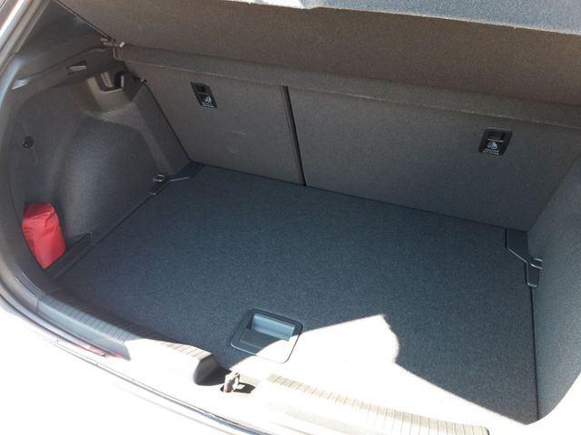 Polo R-Line 1,0 TSI 70 kW DSG  Matrix, Climatron