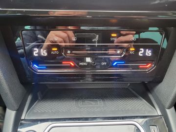 Fahrzeugabbildung Volkswagen Passat Variant 2.0 TDI DSG Business  AHZV NAVI
