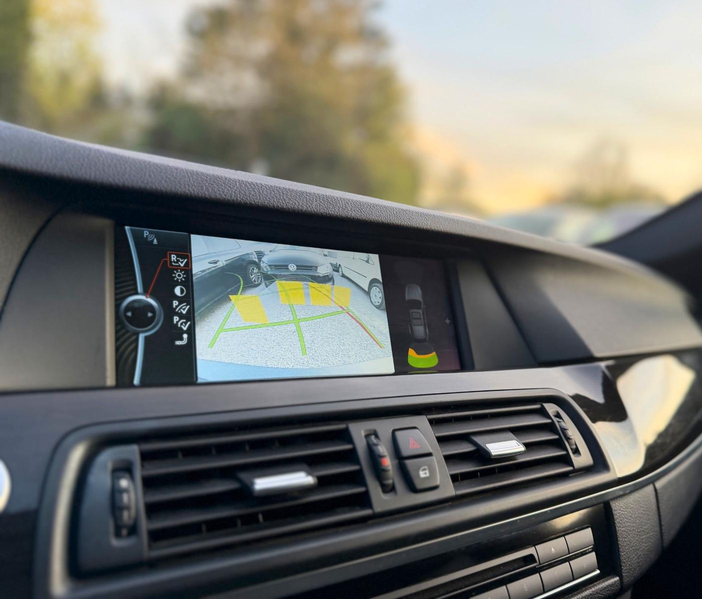 BMW 530d T°M-PAKET°PANO°BI XENON°HUD°ALCANTARA°AHK°