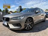 Volvo V60 Kombi Momentum AWD - Volvo V60 mit Benzin-Antrieb: Kombi, Awd