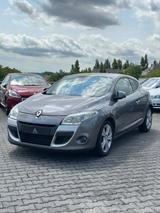 Renault Megane III Coupe Dynamique*TÜV*Neu*6Gang*Navi - Renault Megane in Wiesbaden