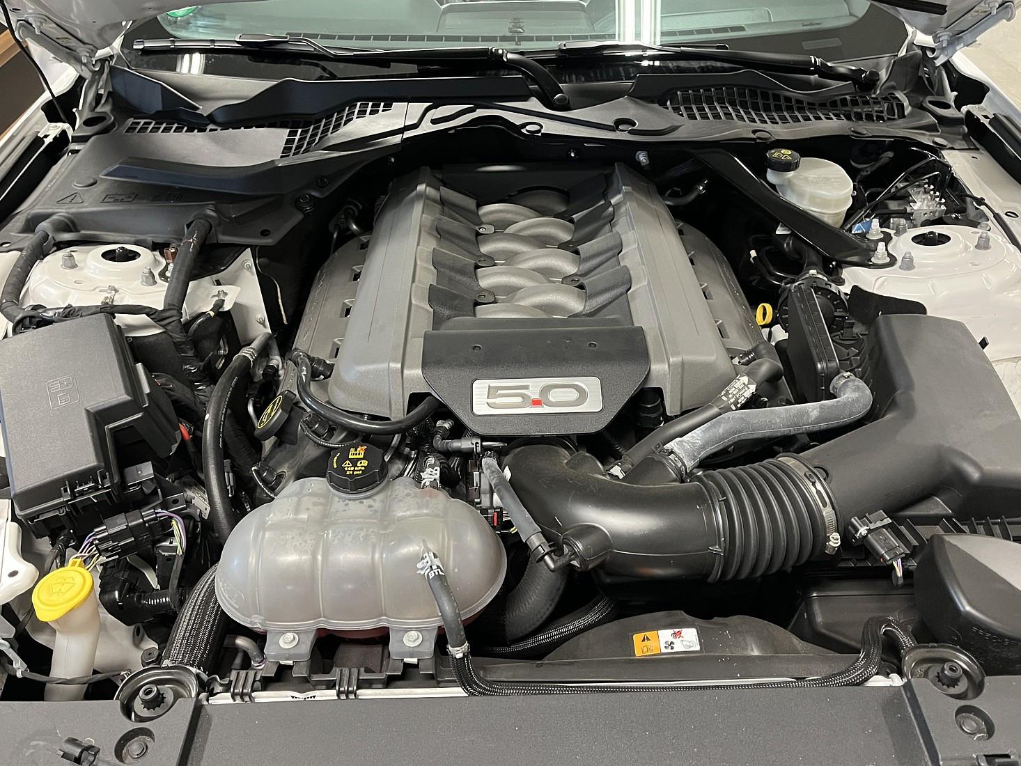 Ford Mustang GT Convertible - 13.200 Km