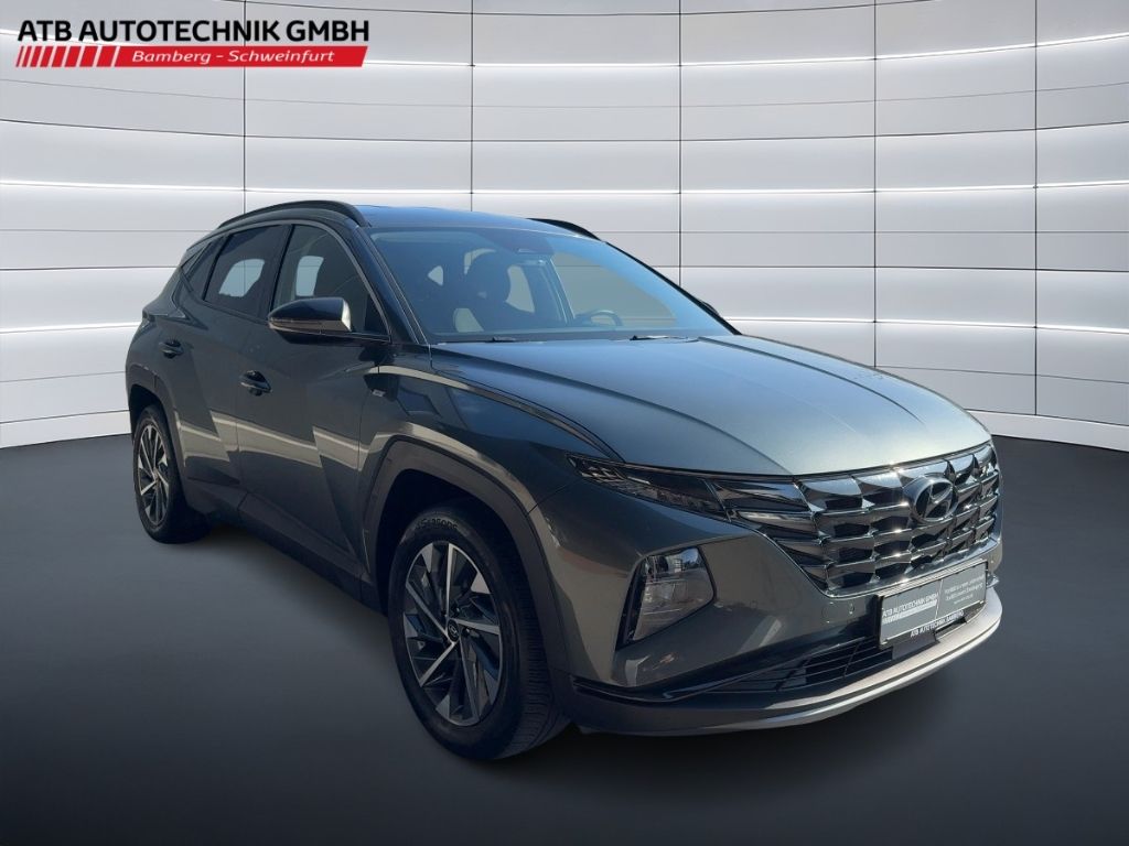 Fahrzeugabbildung Hyundai Tucson AHK  Automatik Hybrid, Allwetterreifen