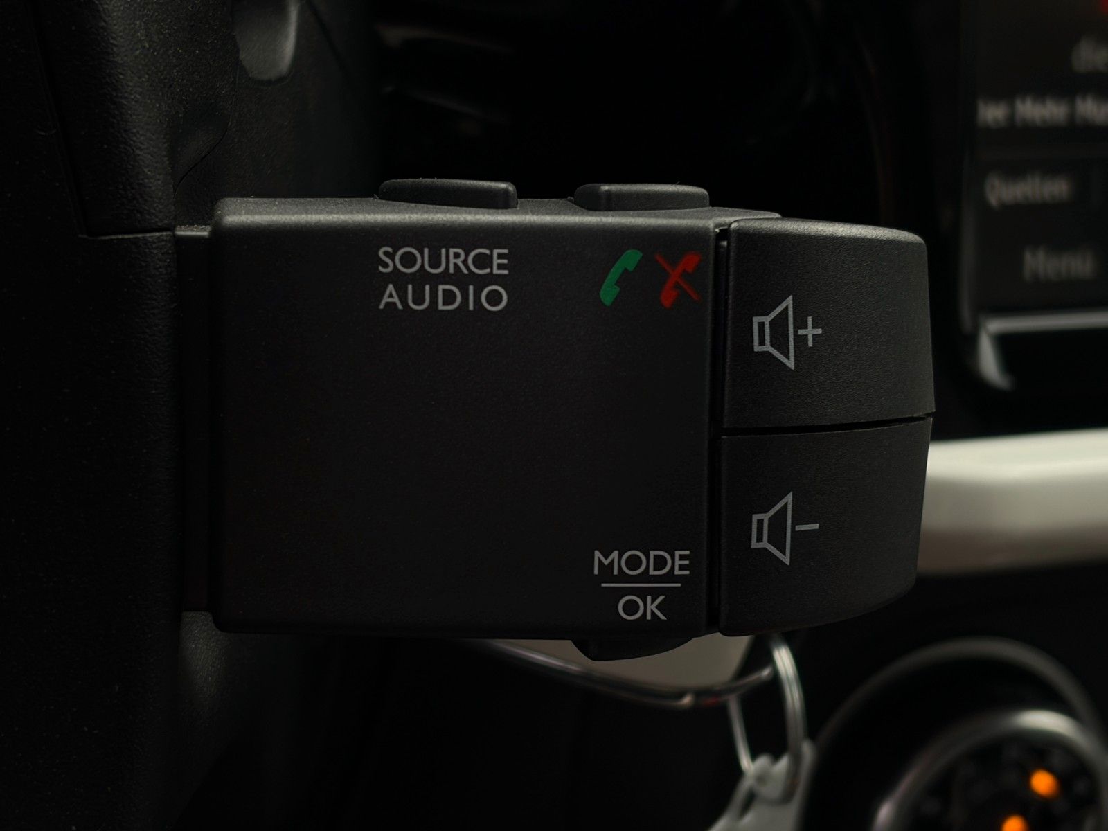 Fahrzeugabbildung Renault Twingo Vibes Electric Tempomat Carplay CAM SHZ