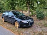 Audi A4 B7 avant schwarz - 19" Gold-Felgen... - Audi A4: Kombi, Felgen
