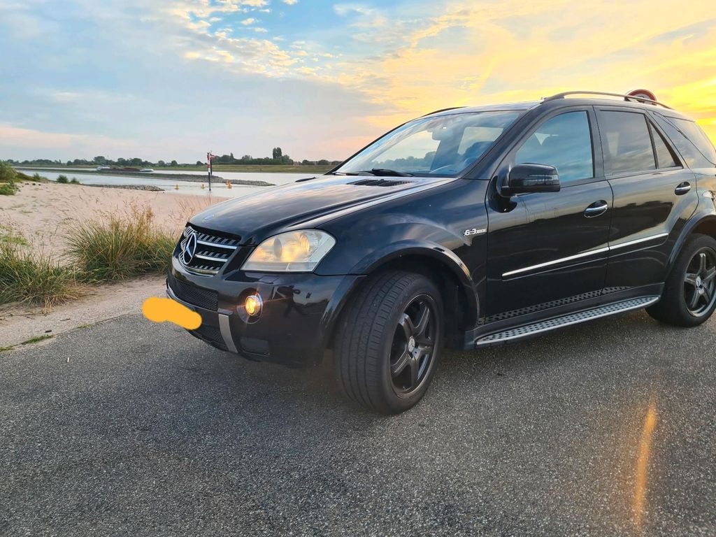 Image of Mercedes-Benz ML 63 AMG