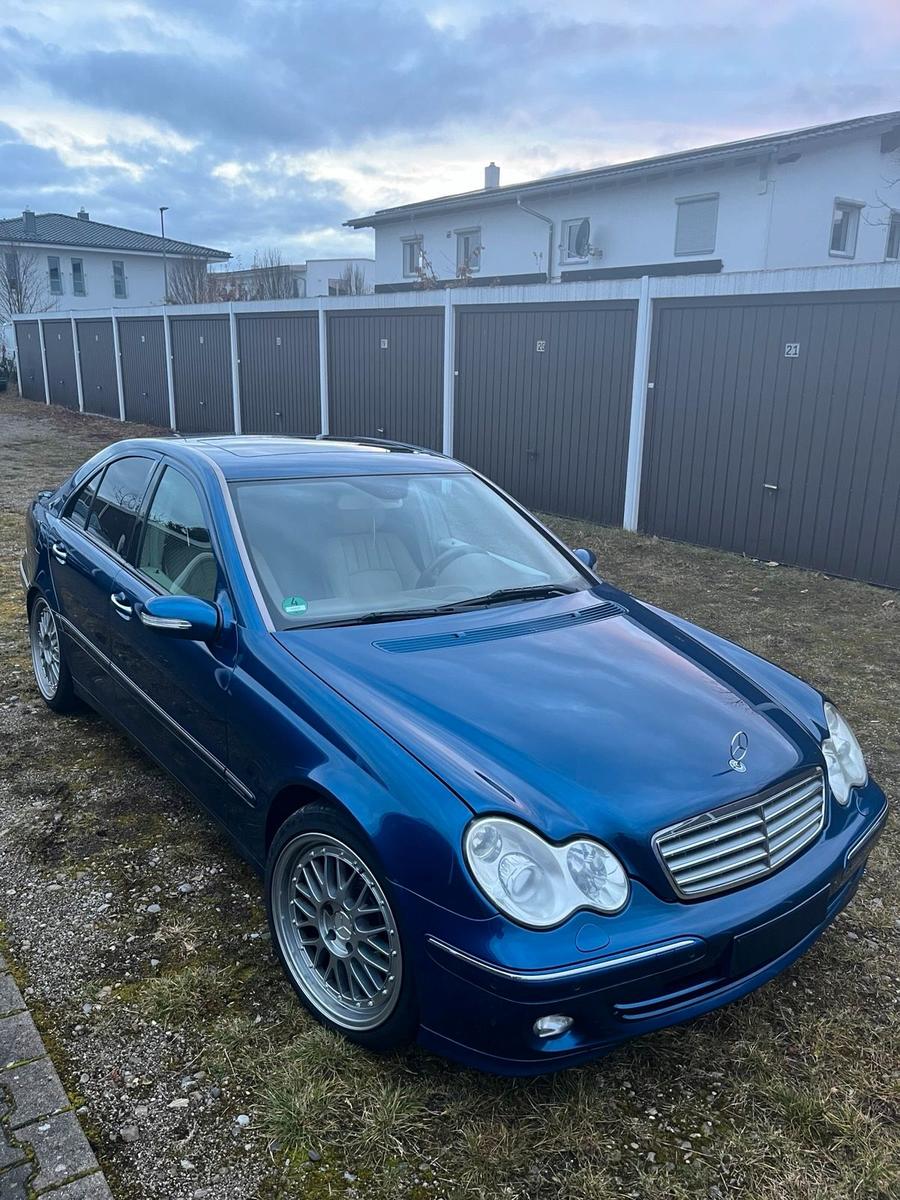 Mercedes-Benz C 230