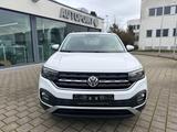 Volkswagen T-Cross Life Navi PDC DAB AHK ACC 17 Zoll ALU - VW T-Cross Gebrauchtwagen in Stuttgart