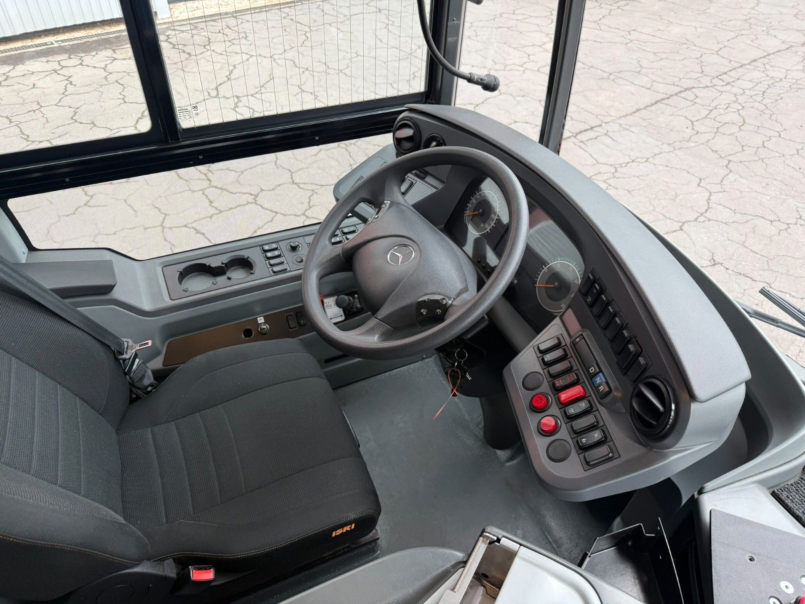 MERCEDES-BENZ  2013 - Image 12 of 23