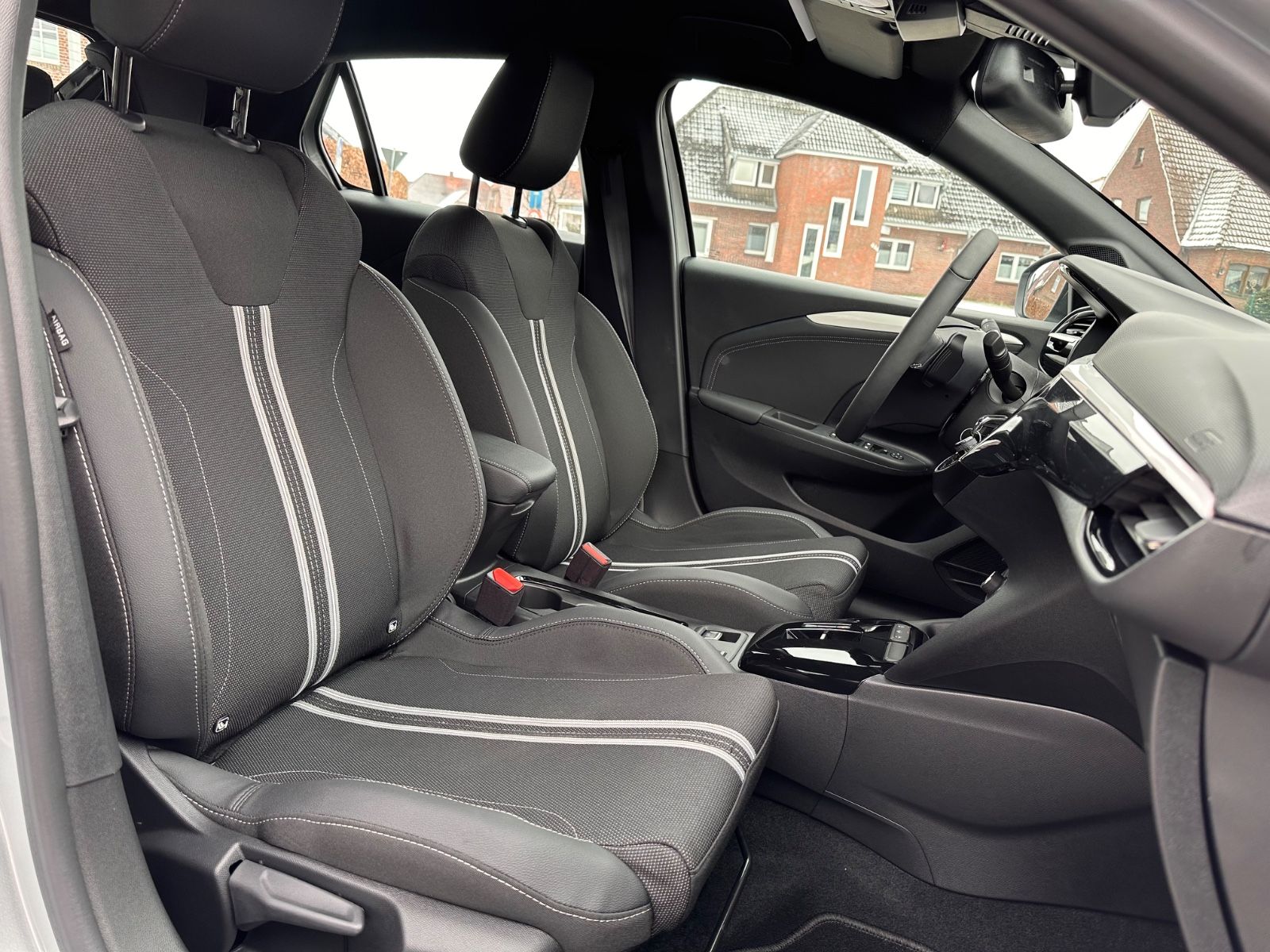 Fahrzeugabbildung Opel Corsa GS 1.2 Turbo Automatik APP/ACC/LED/SHZG