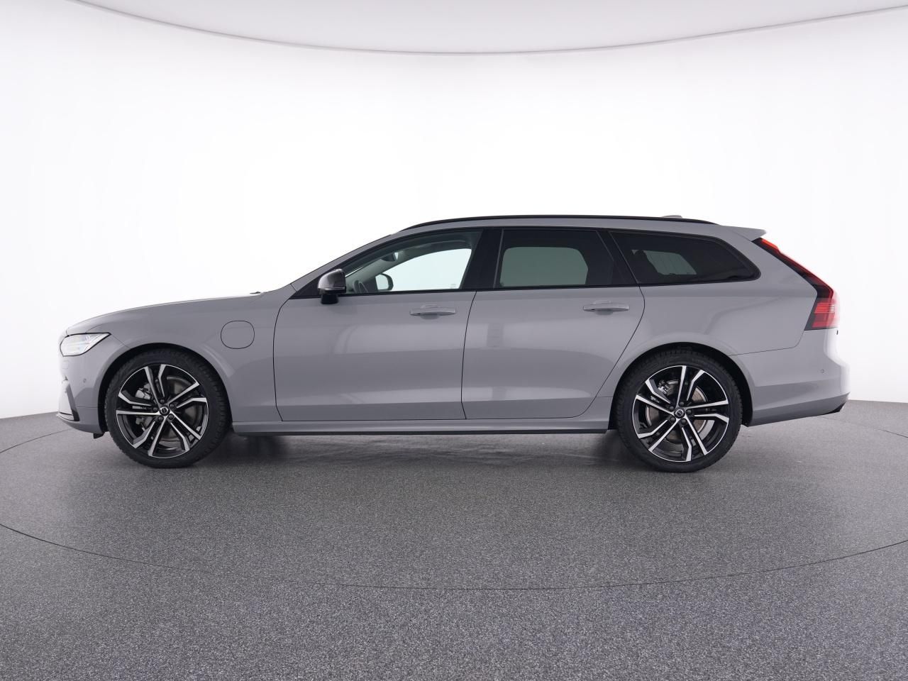 Volvo V90 T8 Recharge UltraDark+Pano+B&W+HUD+ foto 11