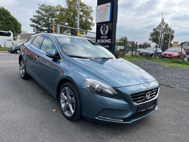 Volvo V40 Momentum/Leder/Xenon/Navi/Cam/Si-Hz/Ahk/Keyl