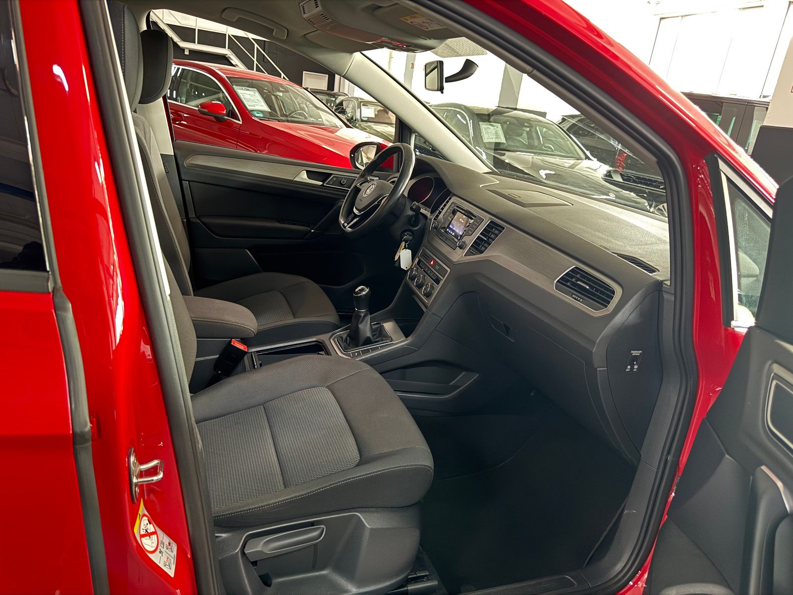Fahrzeugabbildung Volkswagen Golf 7 TSI SPORTSVAN COMFORTLINE MEDIA PAKET 1.H
