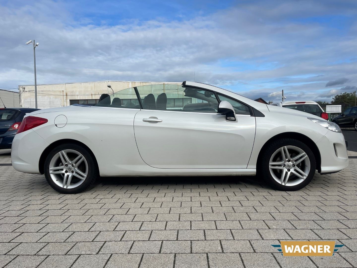 Fahrzeugabbildung Peugeot 308 CC Cabrio-Coupe Premium Klimaautomatik