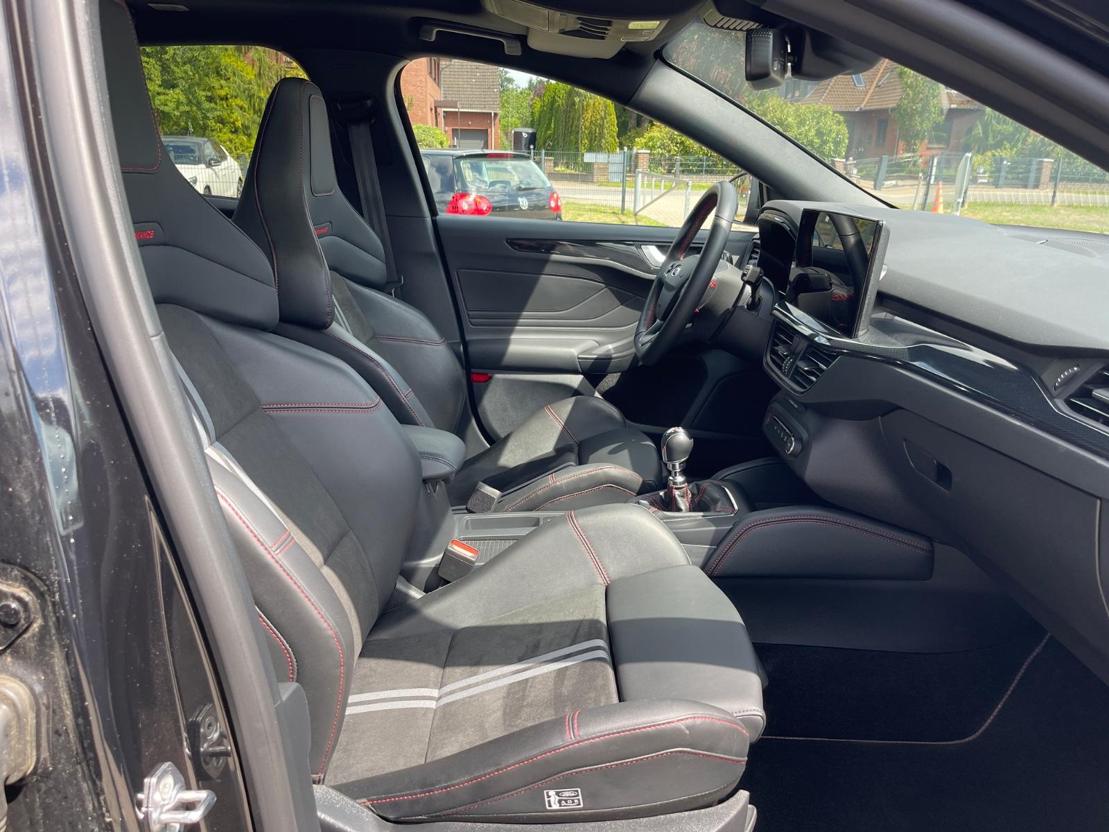 Ford Focus Turnier 2.3 EcoBoost ST X 1HD MwSt.  B&O