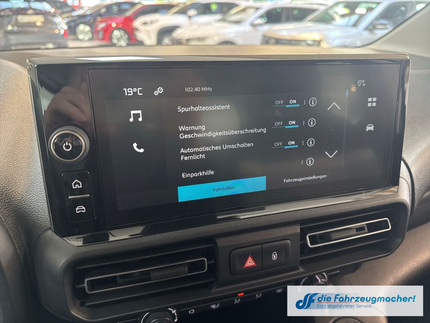 Fahrzeugabbildung Citroën Berlingo Plus Elektro Kombi M LED CarPlay Androi