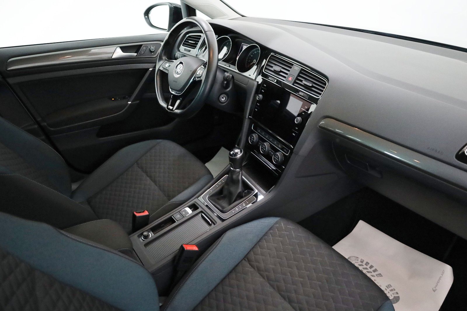 Fahrzeugabbildung Volkswagen Golf VII Variant IQ.DRIVE Navi,ACC,Kamera,SR+WR