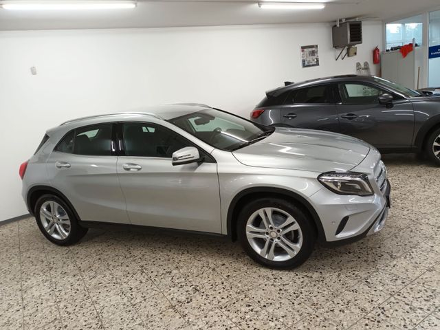 Mercedes-Benz GLA 200 GLA -Klasse GLA 200 Navi Xenon SHZ