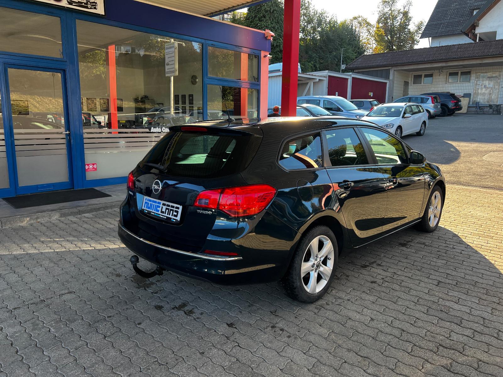 Opel Astra 2015 — photo 14