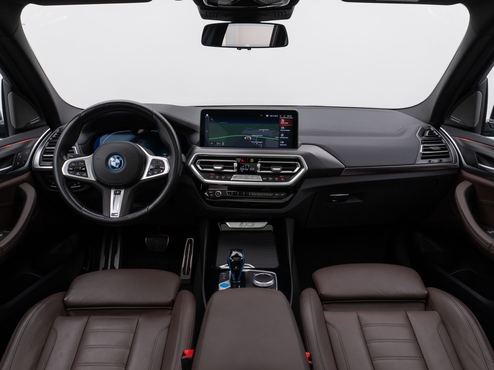 Fahrzeugabbildung BMW iX3 Impressive M Sport Panorama 360°HUD DAB H/K