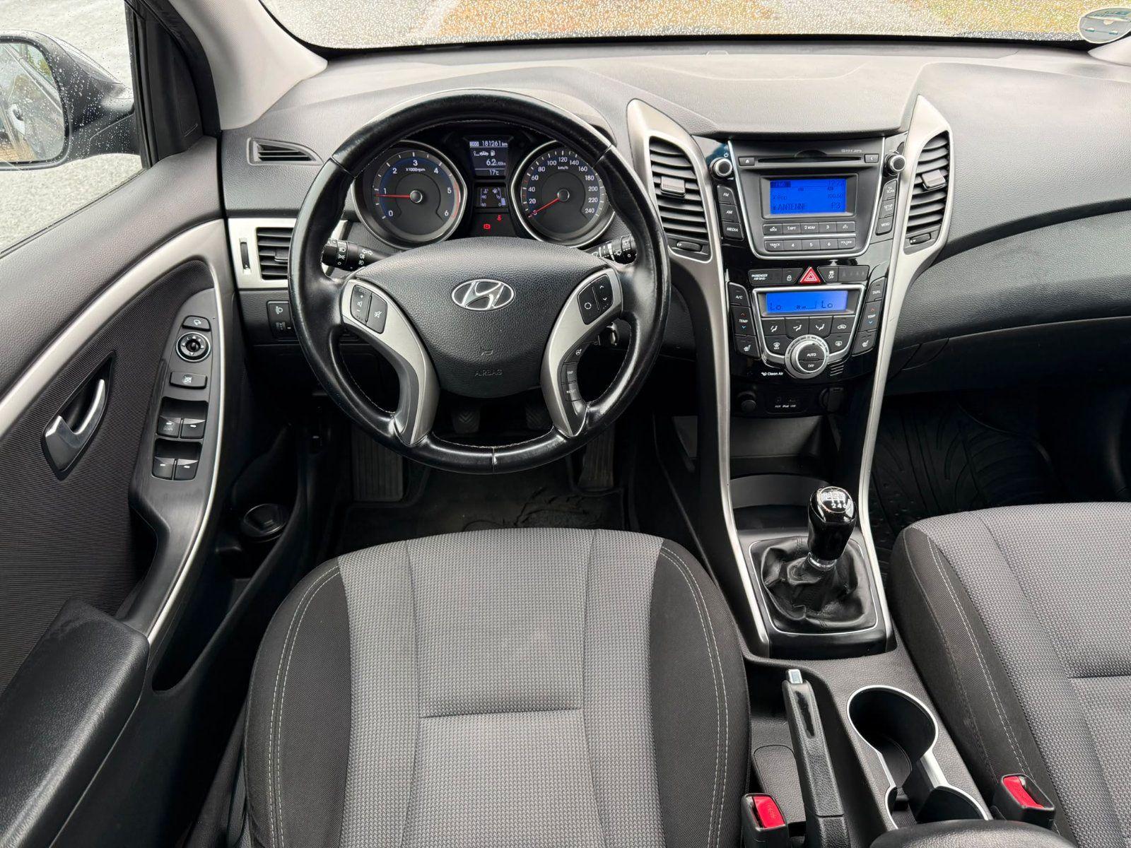 Hyundai i30 2013 — photo 7