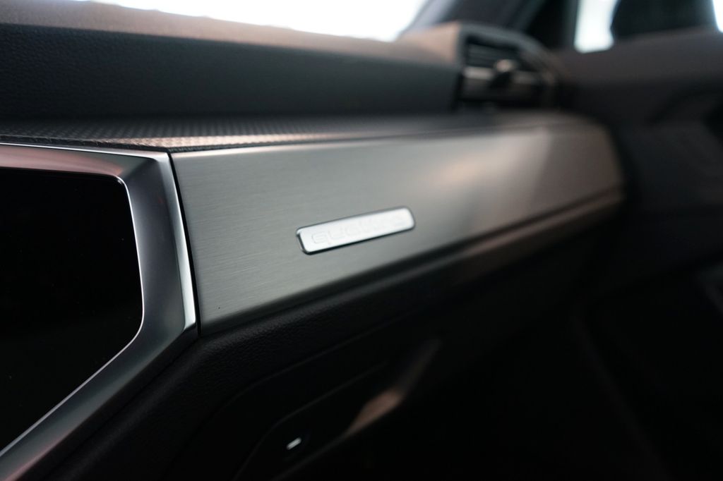 AUDI Q3 Sportback 40 TDI | 2x S line | Pano | SONOS AUDI Q3 Sportback 40 TDI | 2x S line | Pano | SONOS