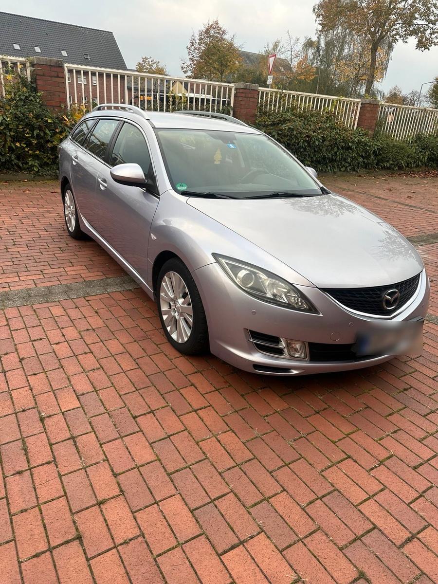 Mazda 2 2008 — салон