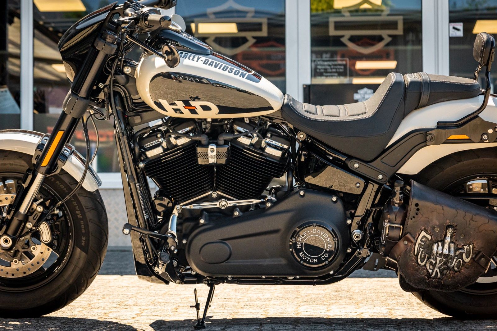 Fahrzeugabbildung Harley-Davidson FXFBS FAT BOB 114 CUI SOFTAIL - JEKILL&HYDE -