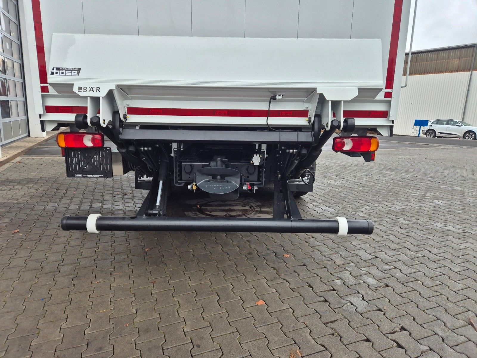 Fahrzeugabbildung Iveco AS260S50Y/FS 6x2 Böse Schwenkwand + LBW 2 x AHK