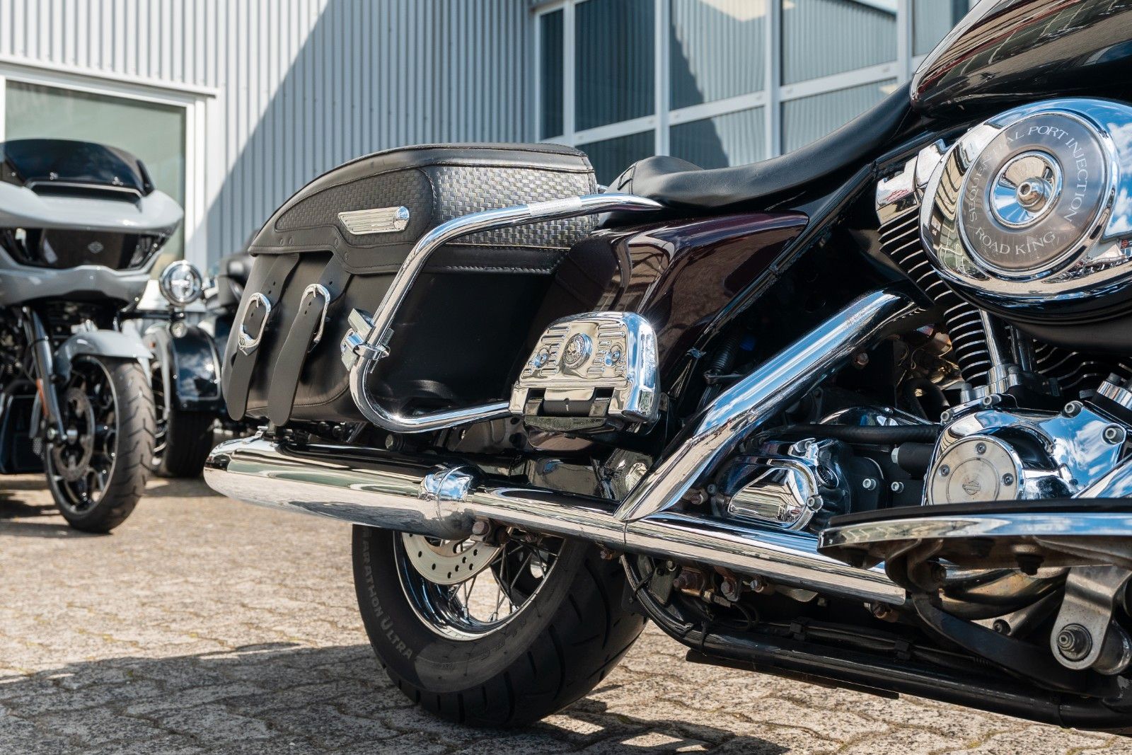 Fahrzeugabbildung Harley-Davidson FLHRC Road King Classic - Ape - Le Pera