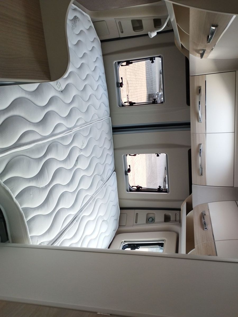 Fahrzeugabbildung Eura Mobil Van V 595 HB Alufelgen, RFK, Captain-Chair-Sitze