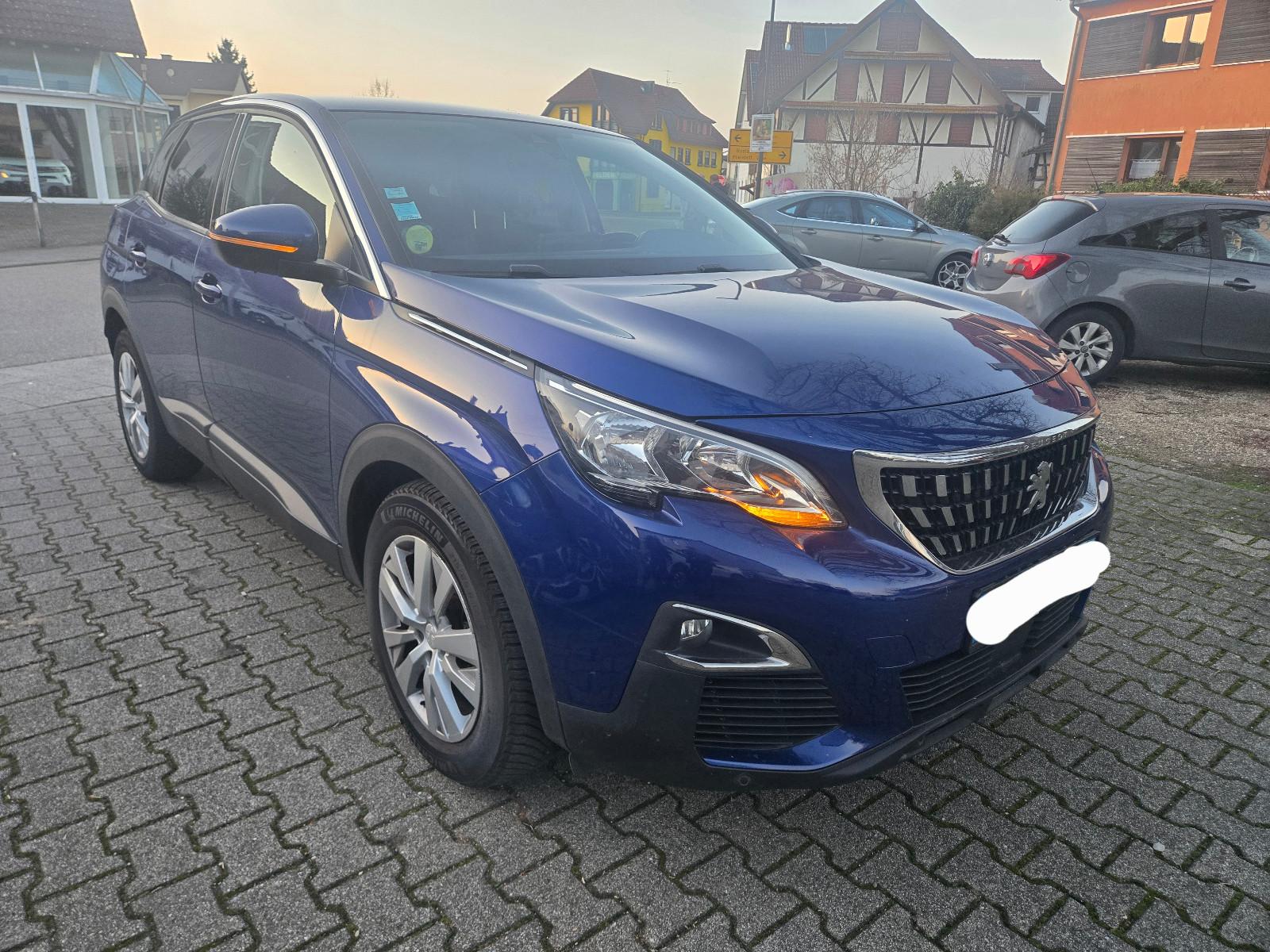 Peugeot 3008 Active1.5 HDI 131 PS Automatik Navi ALU