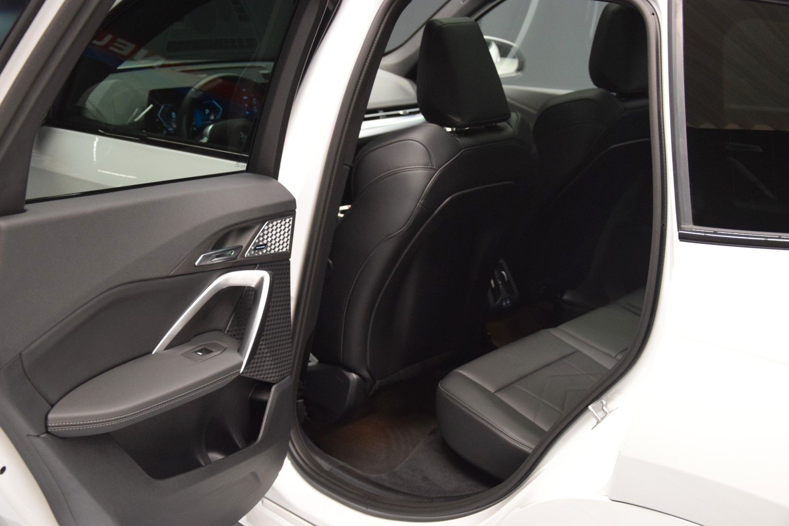 Fahrzeugabbildung BMW X1 18 i sDrive M Sport Pano LED Leder h/k Memory