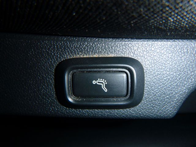 Fahrzeugabbildung Skoda Octavia Combi 2.0 TDI, Clever>AUT/AHK/PANO/ACC<