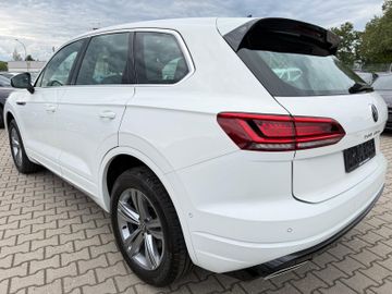 Volkswagen Touareg - 3