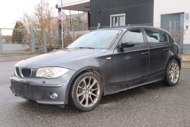 BMW 120 Baureihe 1 Lim. 120d Nr 012 Motorschaden