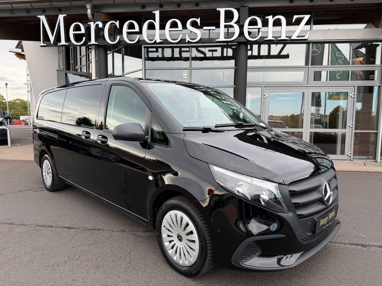 Fahrzeugabbildung Mercedes-Benz Vito 116 CDI 9G Tourer Extral AHK2,5to 2xKlima