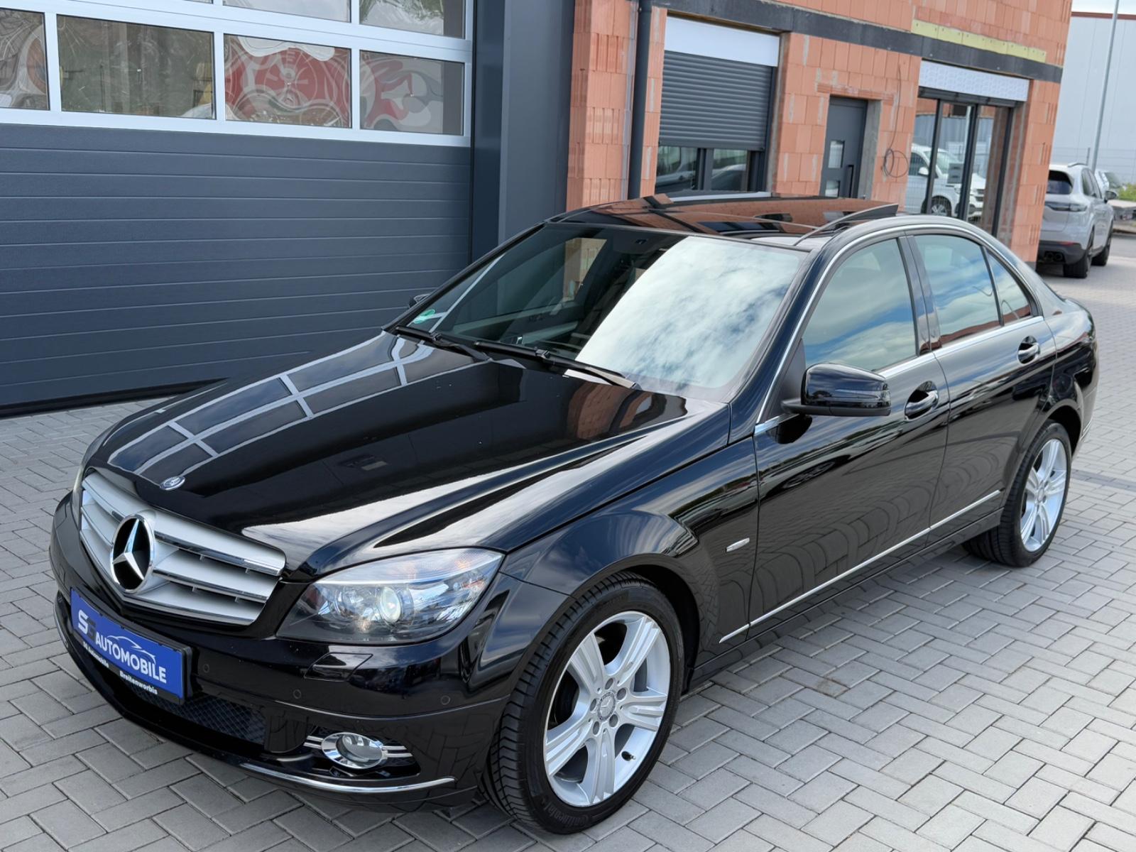 Mercedes-Benz C 300 C Lim. Special Edition *XENON*NAVI*PANO*