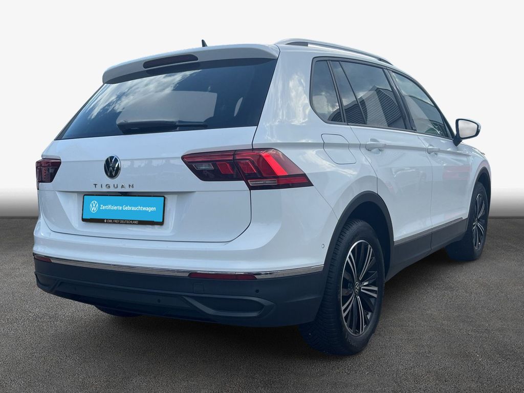 Volkswagen Tiguan — fotografia 2