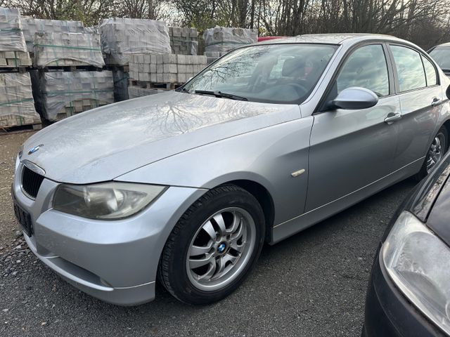 BMW 318 Baureihe 3 Lim. 318i KLIMAAUTOMATIK