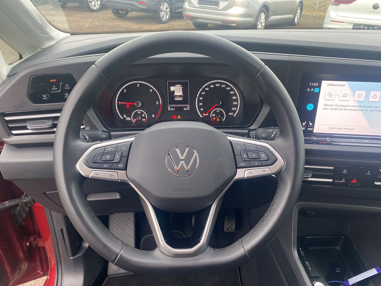 Fahrzeugabbildung Volkswagen Caddy 2.0 TDI Life NAVI KAMERA PANO ACC