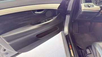 BMW 530 Gran Turismo - 7