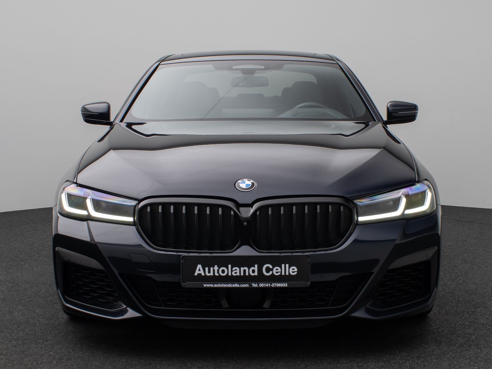 Fahrzeugabbildung BMW M550i xD Glasdach Laser 360°HUD DAB H/K SoftCl