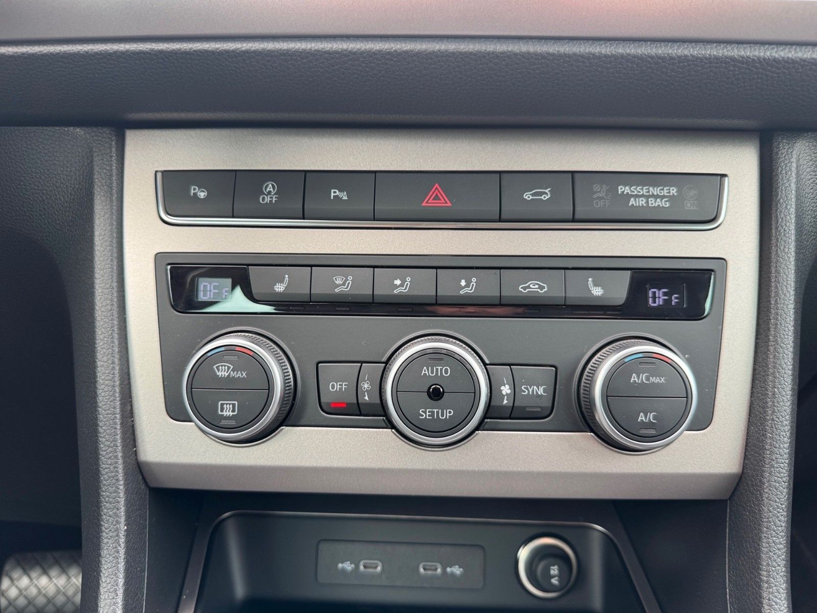 Fahrzeugabbildung SEAT Ateca Xperience 1.5 TSI