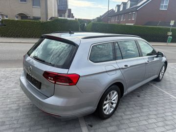Volkswagen Passat Variant - 11