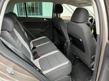 Volkswagen Golf - 12