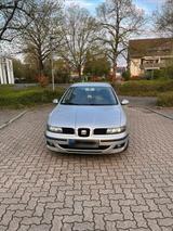 Seat Leon 1,6 (frisch TÜV + neue Allwetter... - Seat Leon aus 2004: Fr