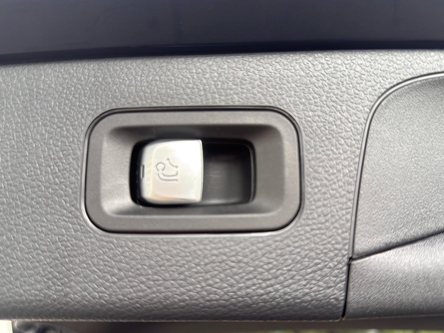 Mercedes-Benz GLC e Exclusive Pano*LED*Kamera*Virtual*Lede, миниатюра 24