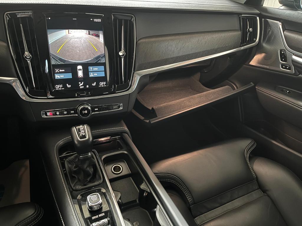 Volvo V90 Cross Country